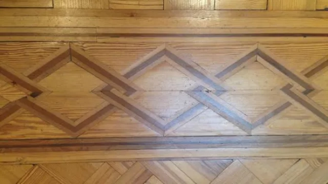 Pisos de madera eslovenia con distintos diseños en cada ambiente.