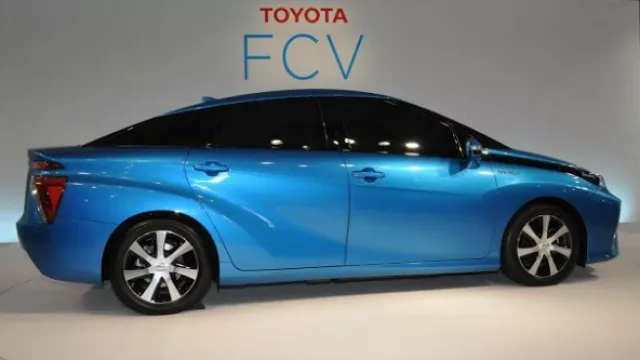 El Toyota FCV empezará a venderse en Japón en abril de 2015 a un valor cercano a los 50.000 euros.
