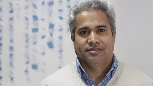 Daniel Perez, Medios.