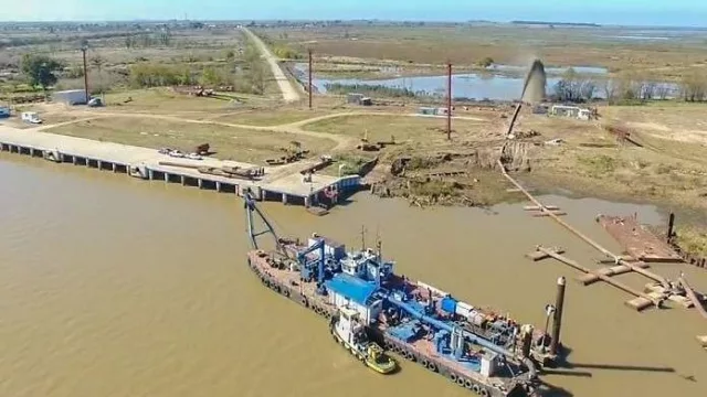 Un estudio avala la creación de un corredor fluvial para abastecer a Vaca Muerta y reducir costos logísticos