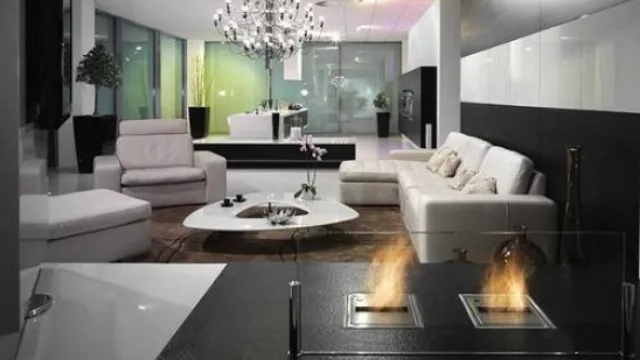 Onyx,  hogar de piso o de pared o para insertar dentro hogares a leña en desuso. (De Lumière)