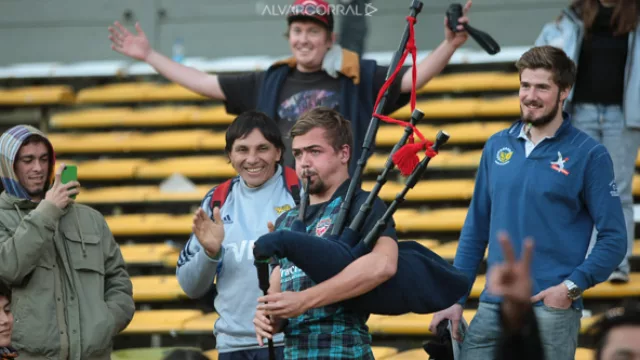 El espíritu de Escocia vibró con la gaita y se hizo presente en el Kempes.