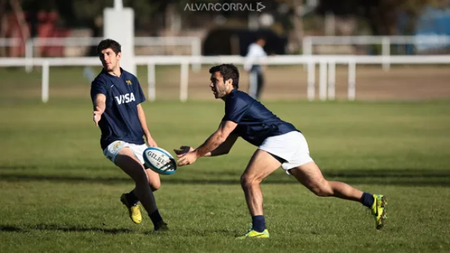 Los Pumas durante el entrenamiento para enfrentar a Escocia.