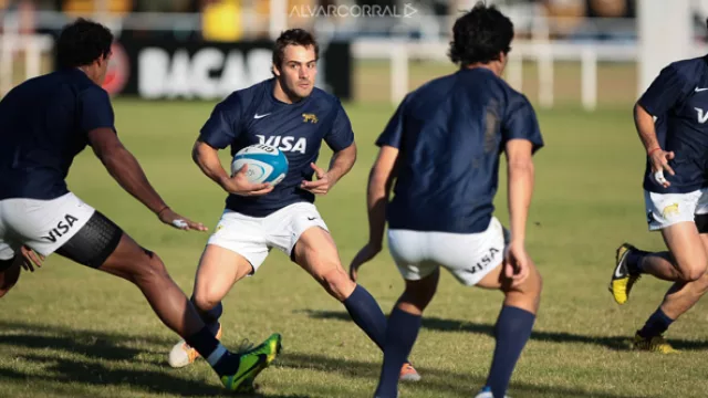 Los Pumas durante el entrenamiento para enfrentar a Escocia.