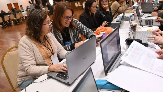 Llega a Río Cuarto el programa internacional Experience AI para capacitar docentes de nivel secundario.