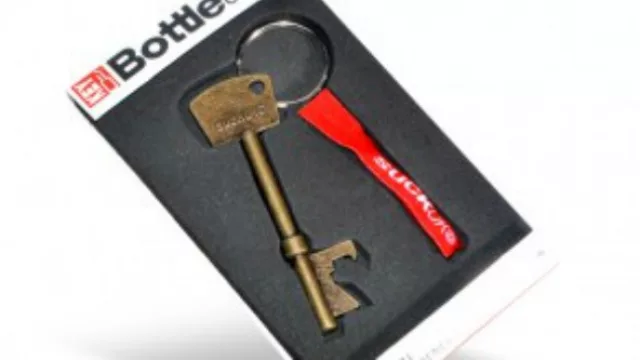 Porque sabemos que siempre es necesaria la llave para abrir las botellas, aquí un objeto de suma utilidad.