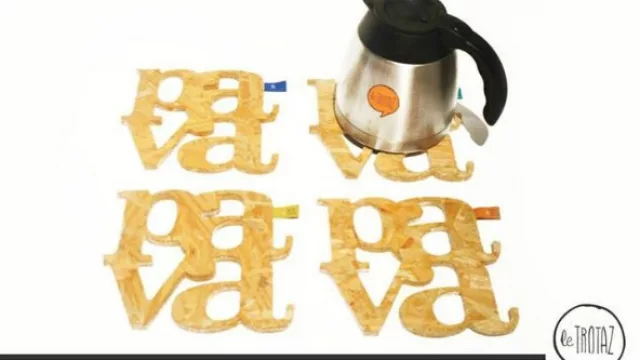 Los posapavas de madera, claro. Y con un giro -diría- casi literal.