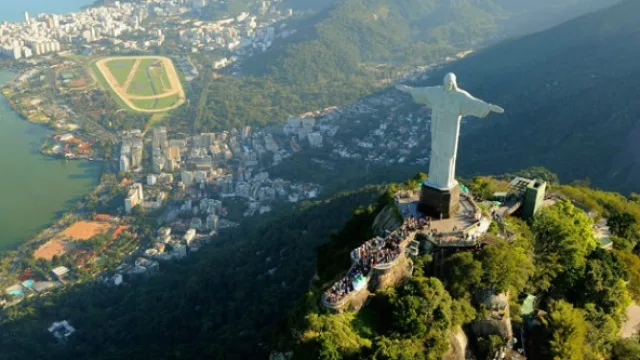 El Mundial empieza fresquito para los comerciantes (muy poco de la alegría brasileña)