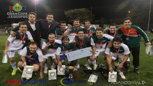 Los campeones del fútbol masculino - www.facebook.com/alvaro.corral.fotografia