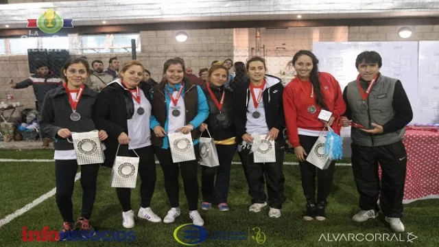 Sheraton se quedó con el tercer puesto en el fútbol femenino. - www.facebook.com/alvaro.corral.fotografia