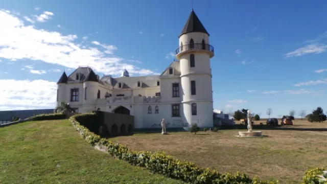 Conoce el Castel Fontana del Moro y dice...