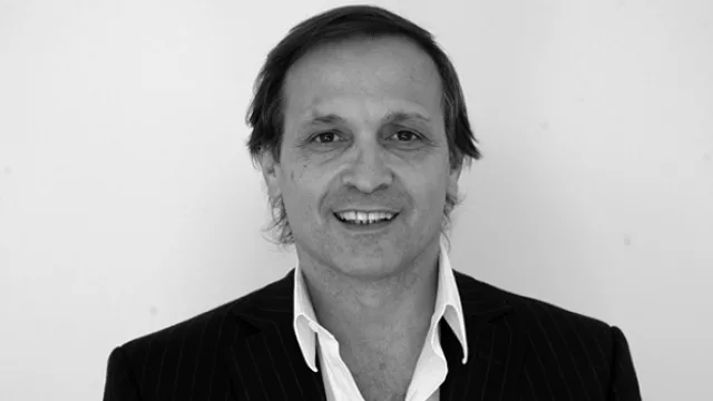 Guillermo Cristiani, jefe gerente.