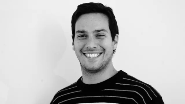 Nicolás Ceballos, departamento comercial.