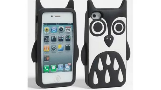 El case para celular de MJ. La moda internacional bajo la influencia de la "buhomanía".