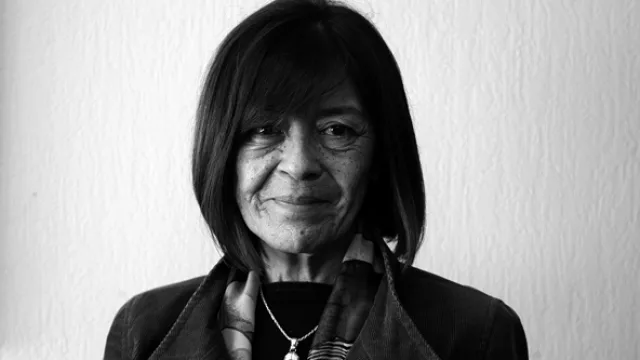 Mirta Actis, Ventas.