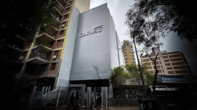Caruso Seguros cumple 60 años y estrena fachada en Córdoba (1 millón de clientes, 350 empleados y un seguro de salud que acaba de lanzar)
