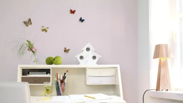 El rosa pálido predominante genera una sensación de distención invitando a descontracturar el ambiente.