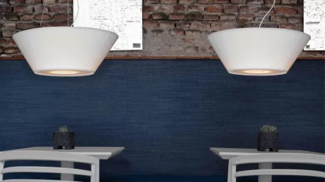 Niemeyer, florón de acrílico blanco. 