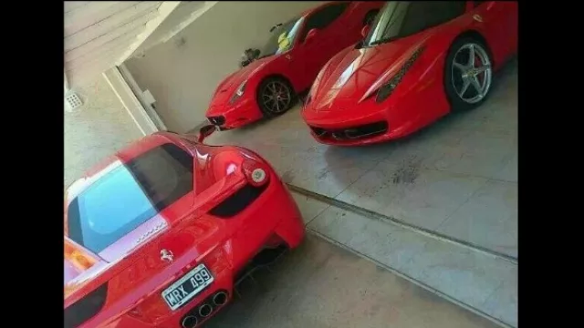 Crisis en Montich reavivan un debate: ¿&#39;&#39;puede&#39;&#39; Recchia tener una Ferrari y suspender personal?