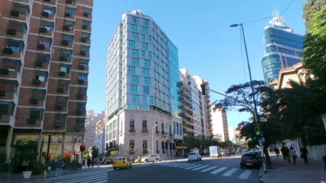 En un mes abre Y111, un hotel de 114 habitaciones sobre Yrigoyen 111.