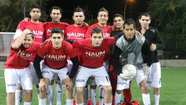 El equipo masculino de Naum.