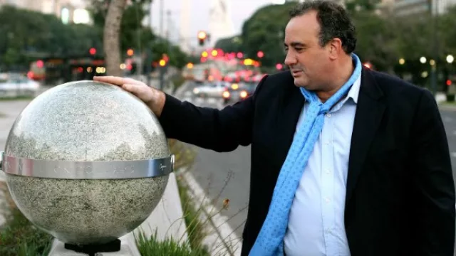 La obra es del artista venezolano Alberto Echegaray Guevara.