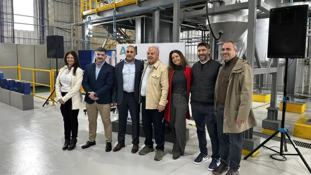 Holcim inauguró su primera planta de aditivos en Córdoba y ahora produce el "líquido mágico" de la construcción
