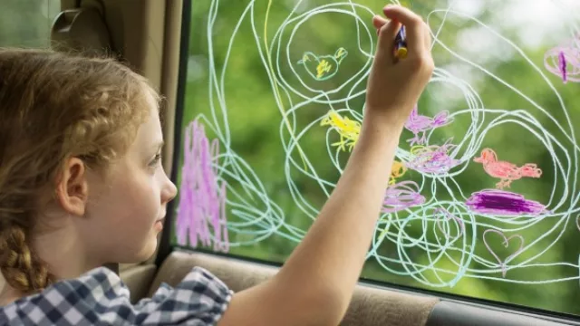 Crayones mágicos (para jugar como chicos)