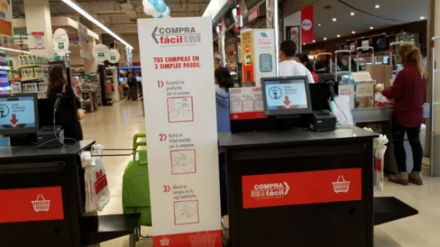 Sobre las cajas de autoservicio dice...