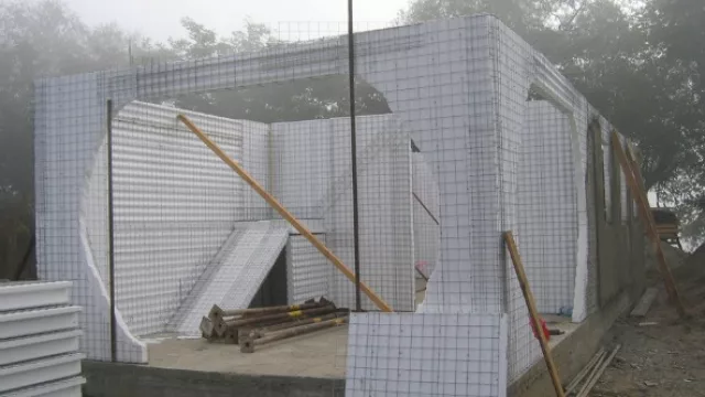 Los paneles son flexibles por lo que pueden cortarse y dar la forma que uno desee.