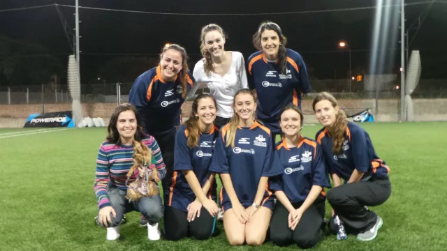El equipo femenino de Denso.