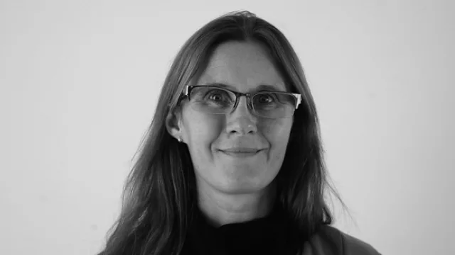 Alicia Silva, Administración.