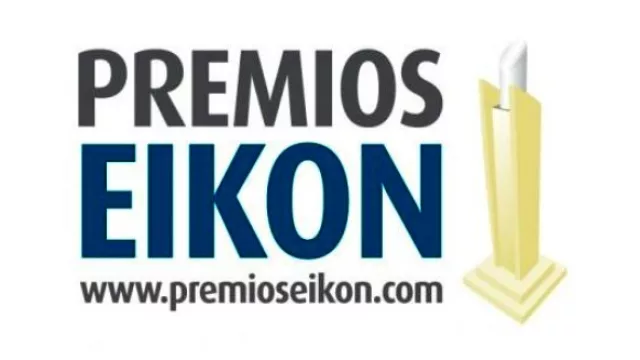 Un selecto grupo de empresarios y comunicadores coparon el Hotel Holiday Inn para presenciar la entrega de los Eikon