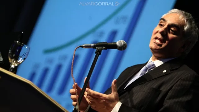 El presidente del Grupo Bapro, Santiago Montoya, fue uno de los oradores del encuentro. 