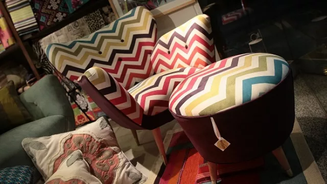 Los muebles retro volvieron y se aggiornaron con los estampados.