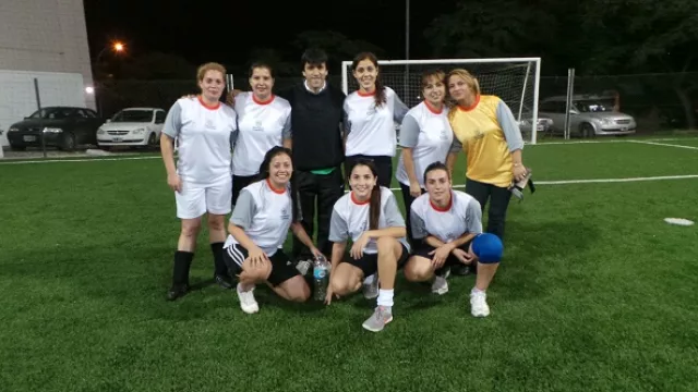 Las chicas de Sheraton y los chicos de Mar Plast, los únicos ya clasificados