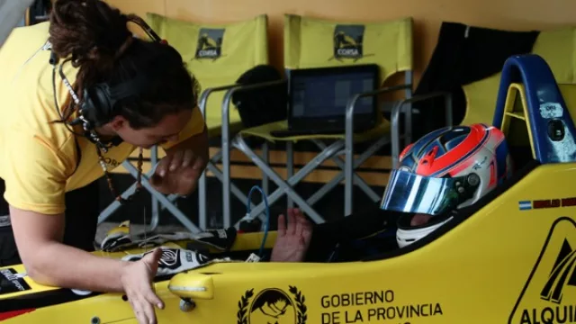 El colorido de todos los equipos fue el común denominador del evento automovilístico.