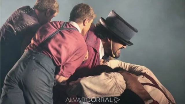 El enorme actor argentino Vitorino Luján se entera (en los sueños de Mauro) de la muerte de su amigo.  