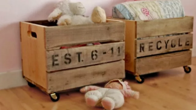 De cajones de frutas a organizadores para el cuarto de los niños.