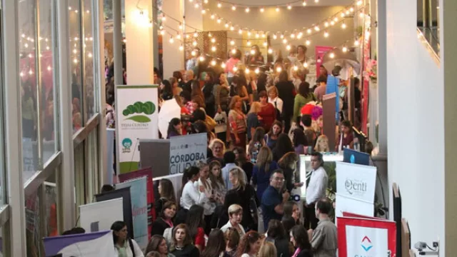 Más de 450 mujeres se dieron cita en el Sheraton.