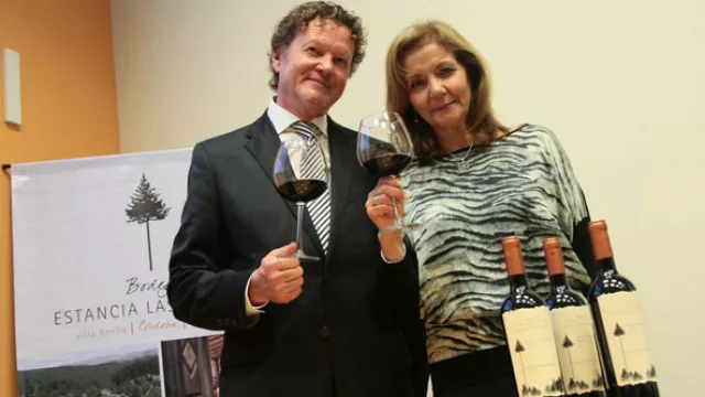 Histórico: Córdoba exporta vinos finos a China (elaborado con uvas de Caroya y Calamuchita)