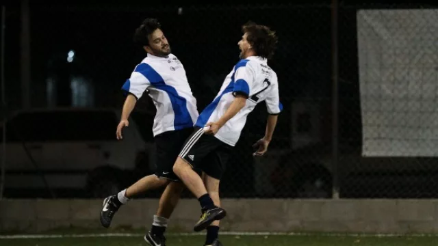 Los hombres de Vanesa Durán festejando un gol.