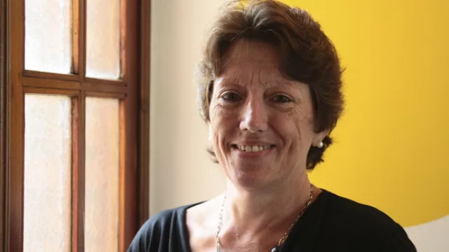 Susana Crostelli, Medios.