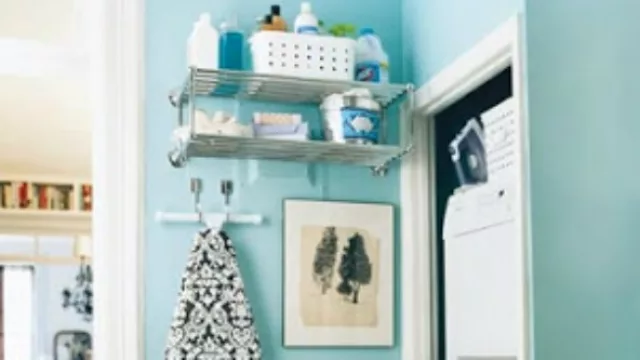 Incluso un lavadero puede ser chic con solo pintar las paredes de este color.