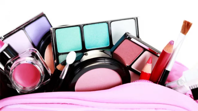 Un negocios que “pinta bien”: cada paraguayo utiliza 10 cosméticos por día