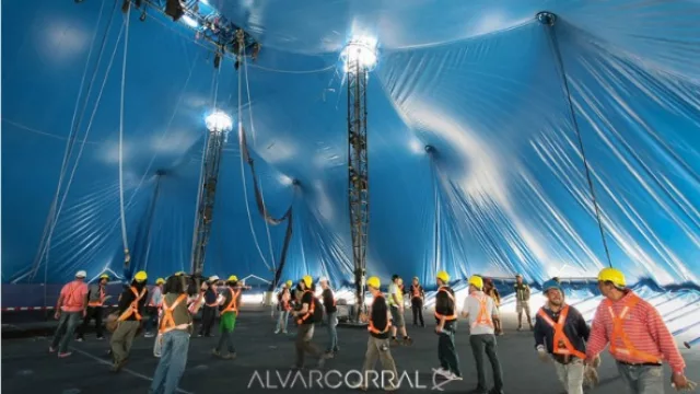 La carpa que instala la cooperativa canadiense tiene lugar para 2.521 personas.