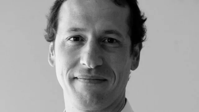 José María Oitana, gerente administrativo.