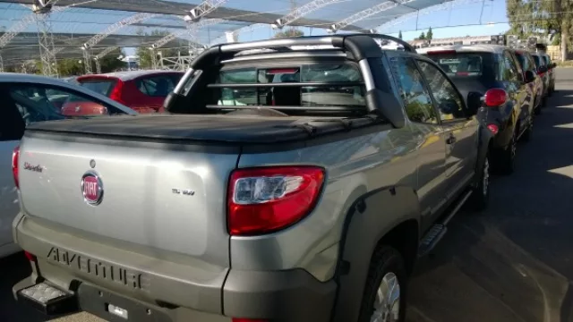 La Strada 2014 equipada con una tercera puerta en su lateral derecho…