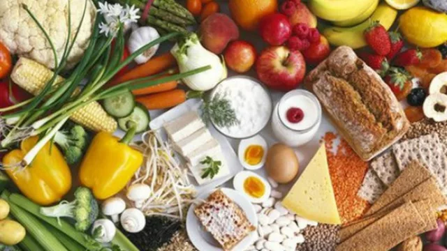 Sobre el poco consumo de frutas y verduras, dice...