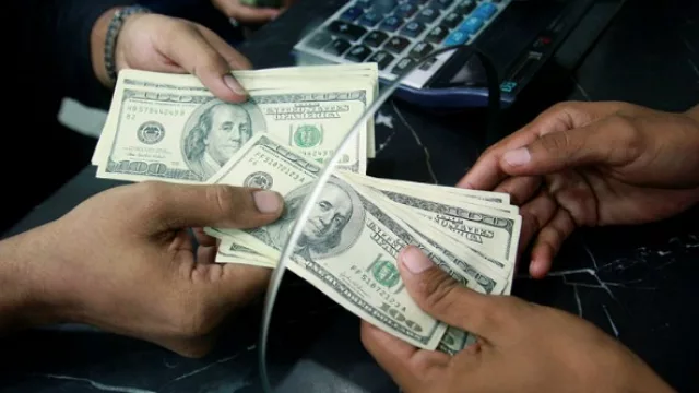Nuevas distorsiones en la cotización del dólar (¿momento para bajar el impuesto del 35%?)